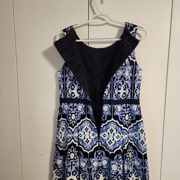 Talbots Tapestry Geometic A-Line Pleated Skirt Sleeveless Dress | Size 6 - Picture 5 of 6